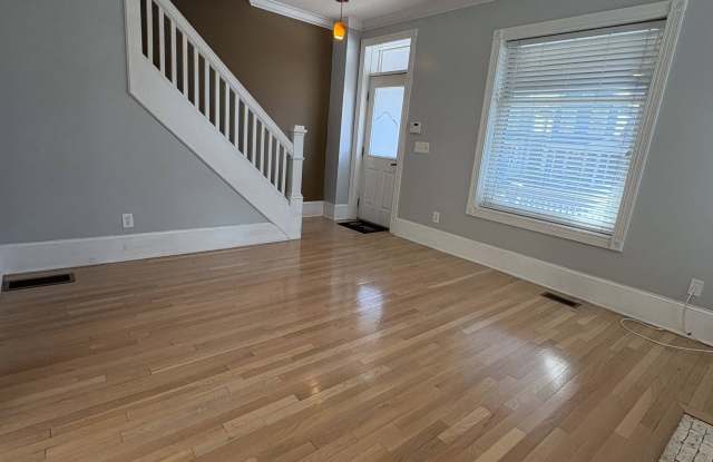 1135 Summit Street - 1