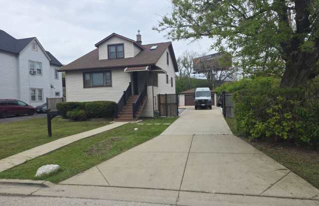 Single Family 2BR, 3 BA 2CG Home