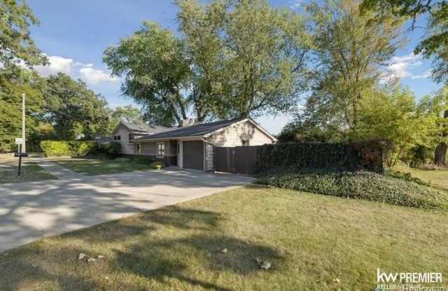 6015 Rowley Boulevard