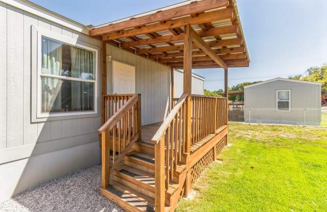 Photo of 105 E Briar Drive