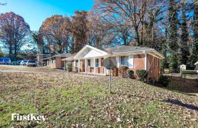 1443 Willow Trail Southwest