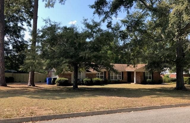 1903 Azure Dr - 1903 Azure Drive, Dothan, AL 36303