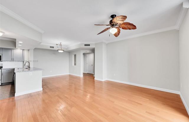 100 North Federal Highway