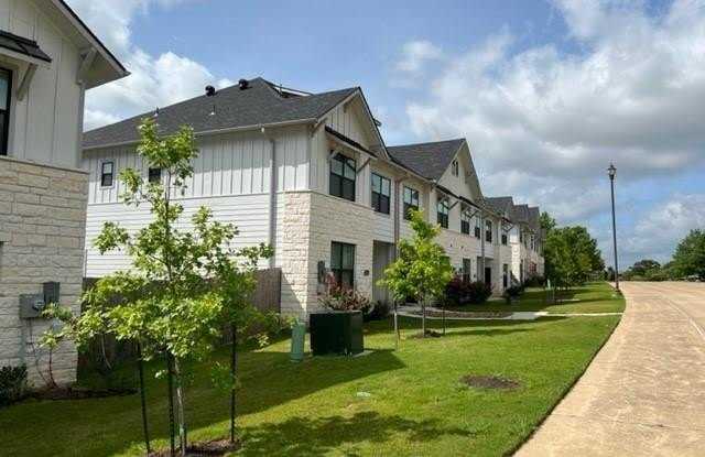 2118 Crescent Pointe Parkway