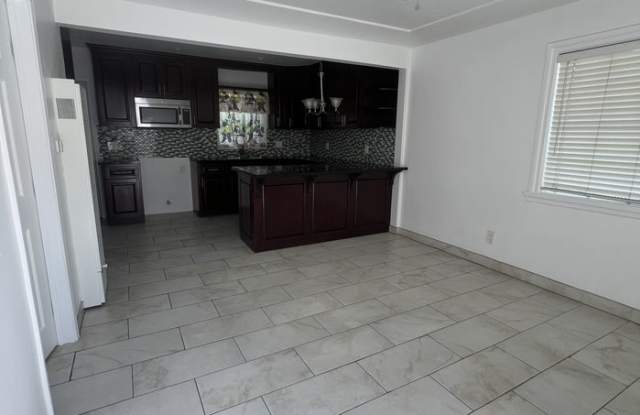 8689 San Miguel Avenue