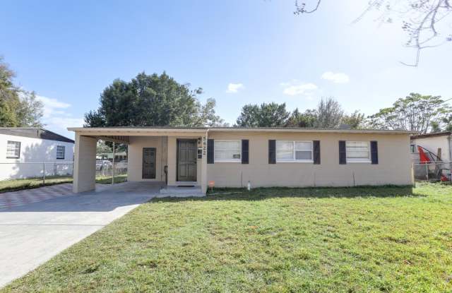 Photo of 5422 Lake Underhill Rd