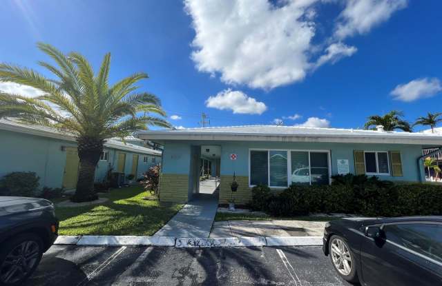 4421 Poinciana Street - 4421 Poinciana Street, Lauderdale-by-the-Sea, FL 33308