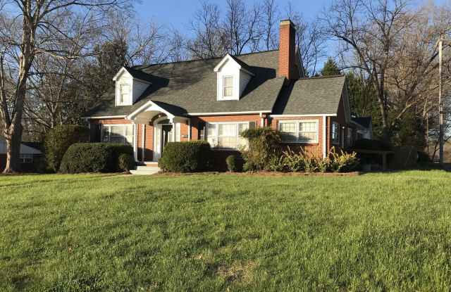 Photo of 4br 2ba Executive Home, China Grove $1950 - AVAILABLE NOW!