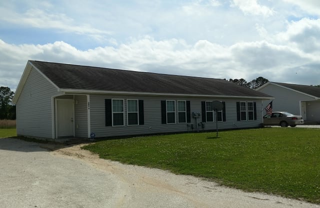 286 Golden Leaf Road - 286 Golden Leaf Rd, Onslow County, NC 28584