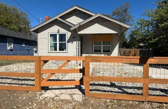 Photo of 1431 crockett