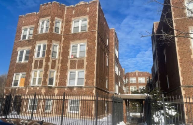 826 E 45th Street - 826 East 45th Street, Chicago, IL 60653