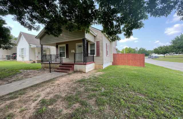 902 South 6th Street