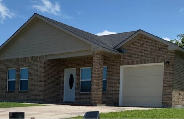 1707 Manor Garden Curv