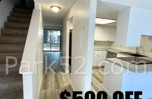 $500 Off 1st Full Month! Small Pet Friendly Remodeled 2 Bedroom Townhome With Small Yard