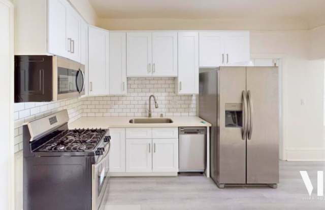 27 West Apartment Homes Near USC Campus!