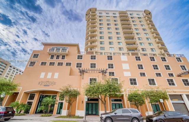 4242 NW 2