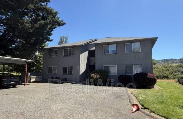 2145 NW Heidi Ln