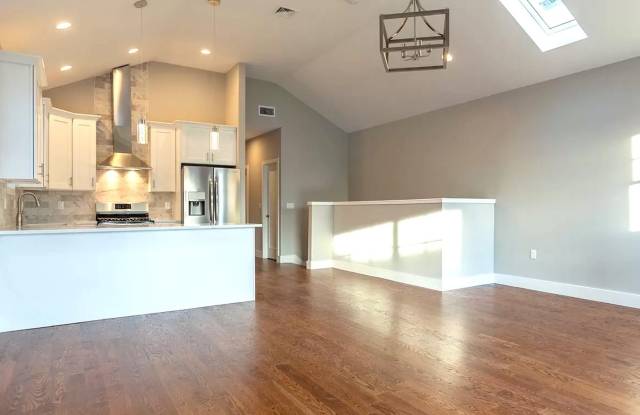 268 GRIFFITH ST