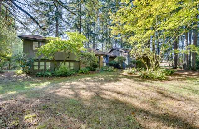 Mid Century Charming Bothell Home For Rent!