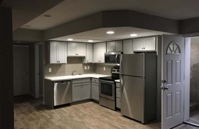 1325 10th Ave Unit 2