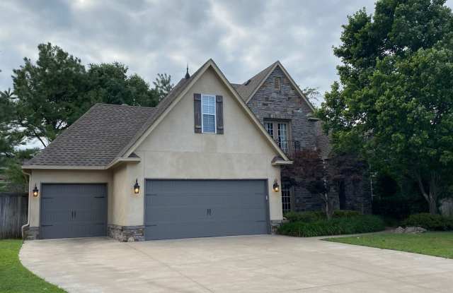 Lovely Stone/Stucco Home Nestled In Cul-De-Sac Legacy Park! photos photos