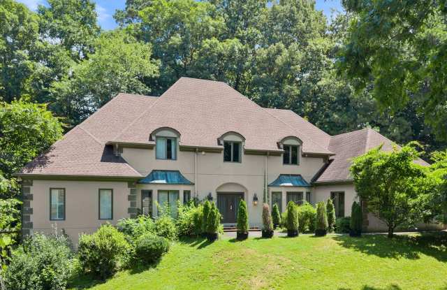 5785 Northside Drive Northwest