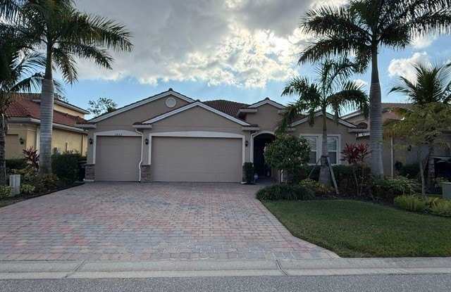 Photo of 2852 Royal Gardens Avenue