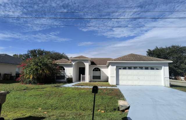 Single Family Home in Poinciana