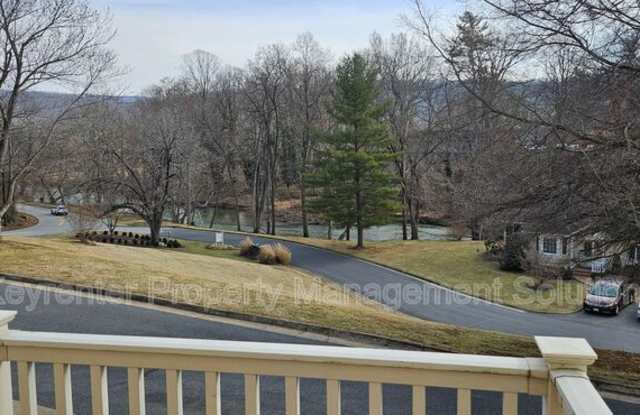 700 Rife Rd