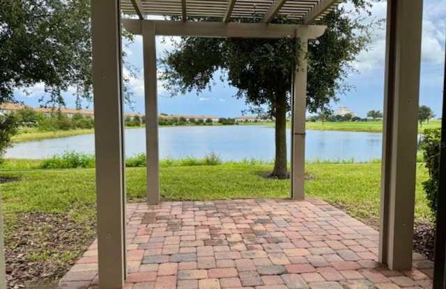 1224 ROYAL ST GEORGE BOULEVARD