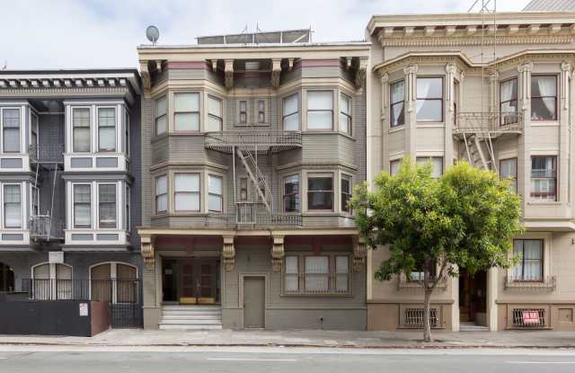 977 PINE Apartments