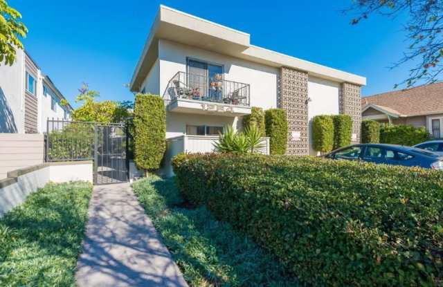 Photo of 1254 Robinson Avenue - 1Unit 1