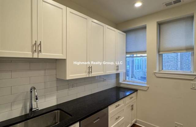 Photo of 1159 West Lunt Ave.