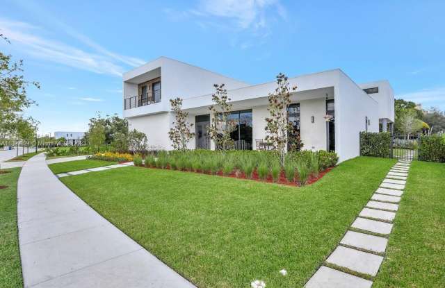 16709 Botaniko Dr N