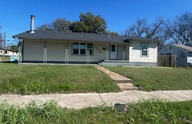 1208 Alexander Street