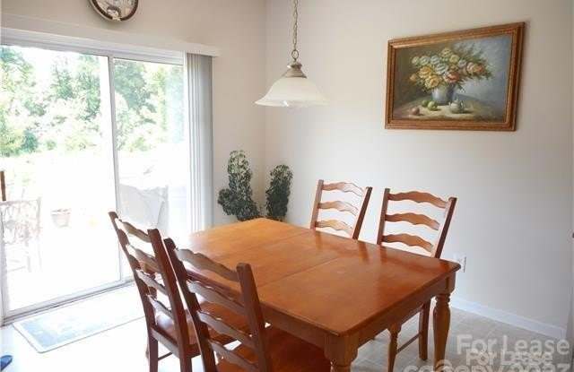 5905 Cactus Valley Road