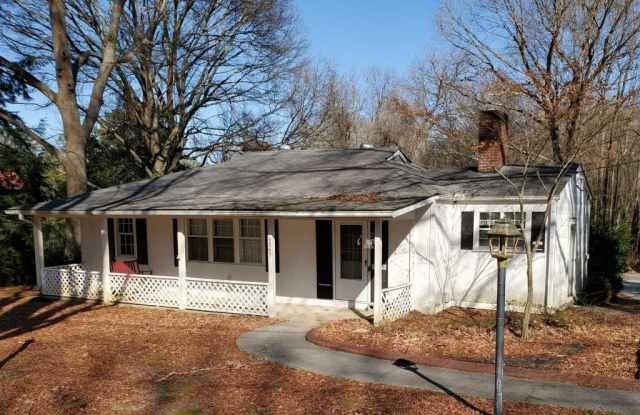 4843 Happy Hollow Road