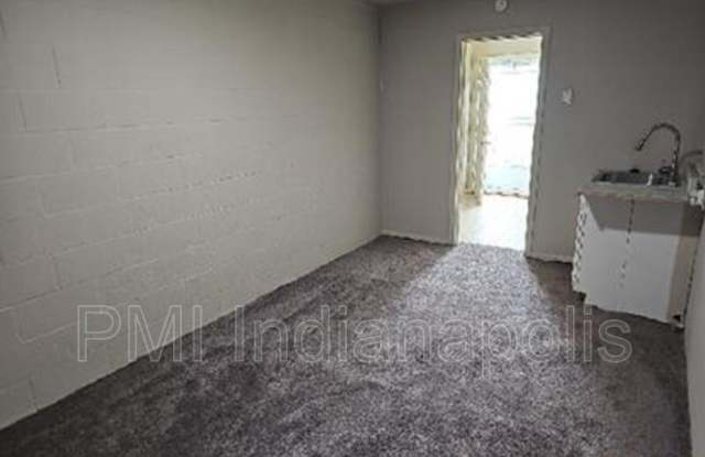 121 West William Drive