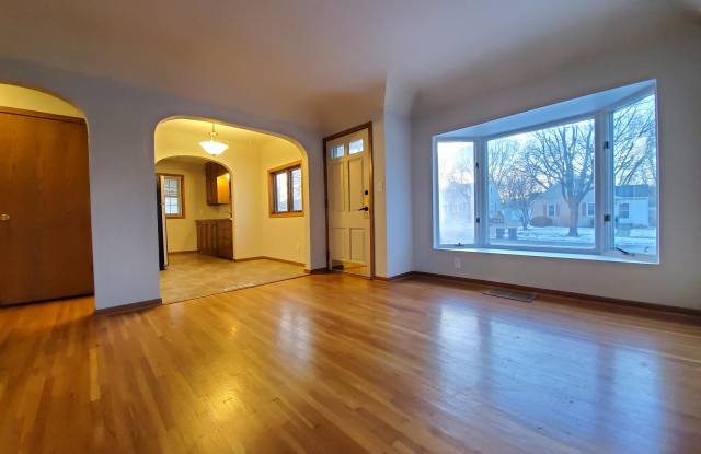 1112 7th Avenue Southeast