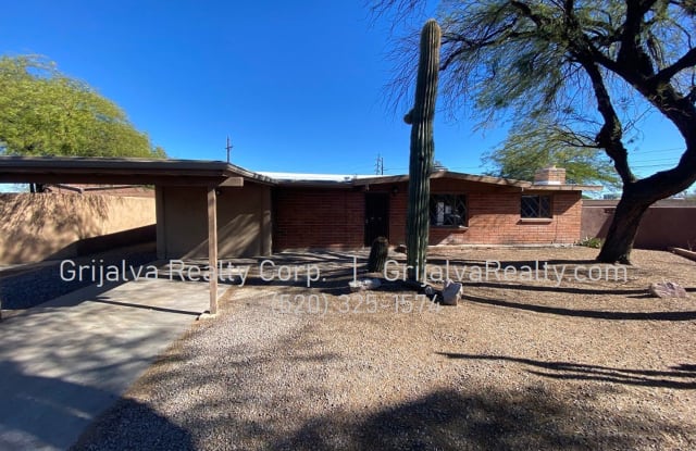 2116 W Calle Fortunado - 2116 West Calle Fortunado, Flowing Wells, AZ 85705