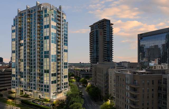 SkyHouse Dallas Apartments Victory Park