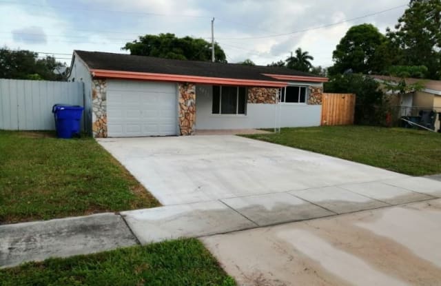 6831 Hope St - 6831 Hope Street, Hollywood, FL 33024