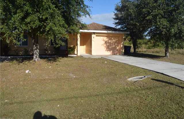 2408 Mansfield AVE S - 2408 2408/2410 Mansfield Ave S, Lehigh Acres, FL 33973