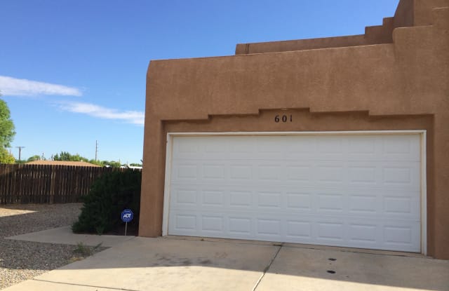 601 REEVES Place SW - 601 Reeves Place Southwest, Los Lunas, NM 87031