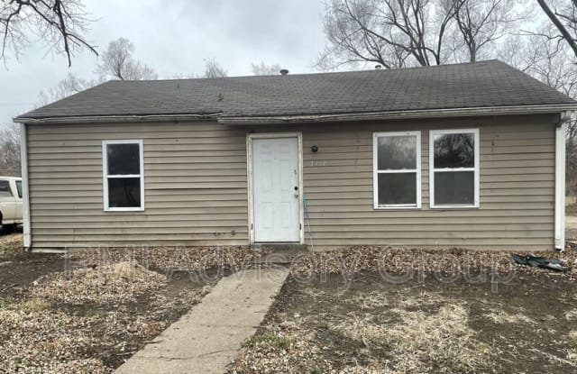 3361 SE Girard St - 3361 Southeast Girard Street, Topeka, KS 66605