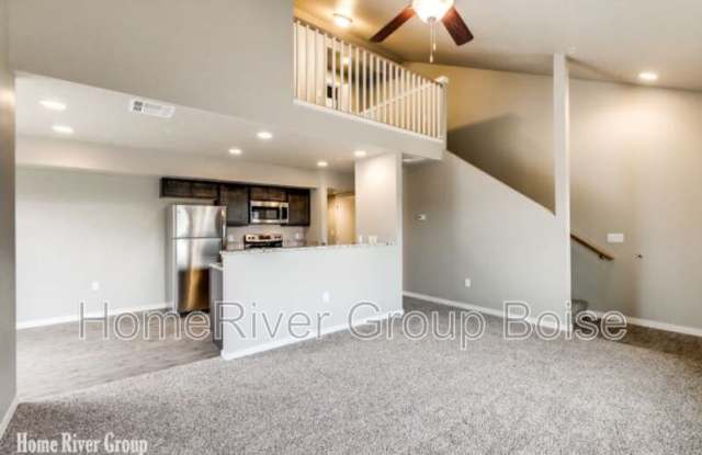 Photo of 965 E Travel Ln