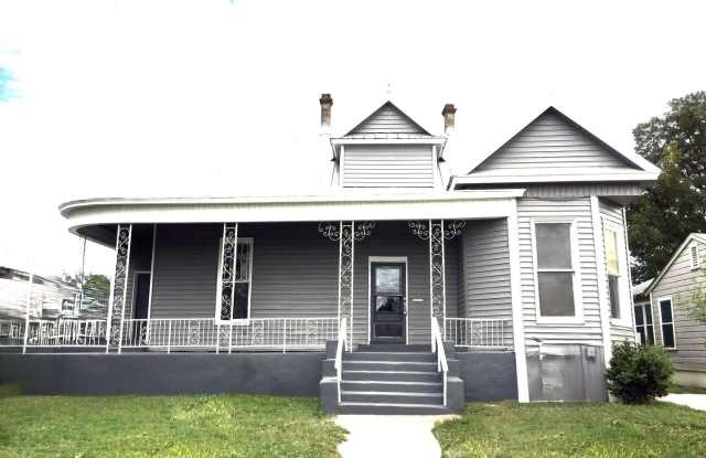 Photo of Prime Location, Endless Potential 3BR/1BA Haven