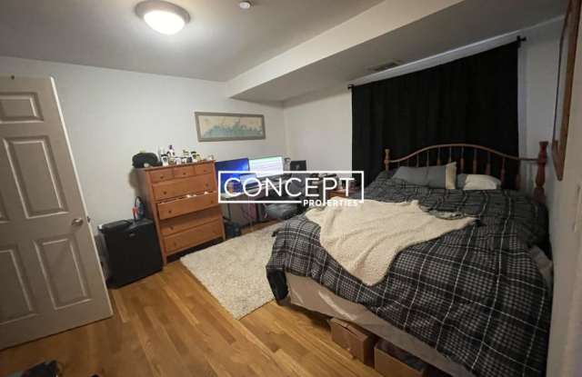 Photo of 61 Circuit St.