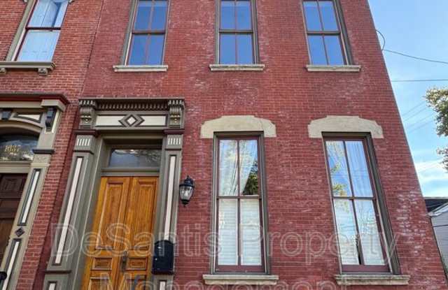 1339 W. North Avenue