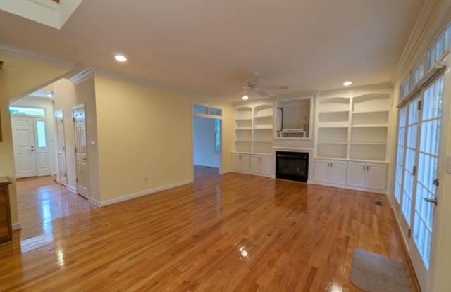 101 Quaker Ridge Williamsburg, VA 23188